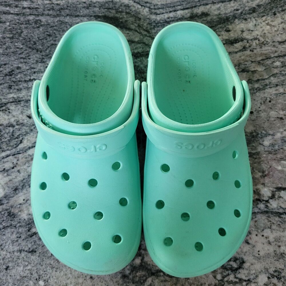 Crocs Unisex-Adult Classic Mint Green  Clog Mens 6 Women’s   8 Slip On - Picture 2 of 5